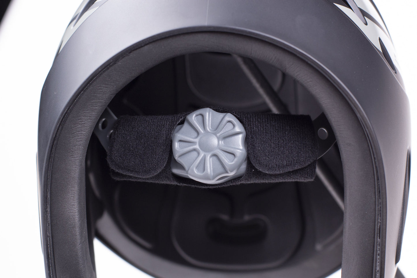 DAKINE Foil Batters Helmet: Low-Profile, High-Impact Protection